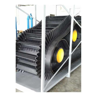 Superfície não trabalhável 0 mm-4,5 mm Cinturões de transporte inclinados de fio de aço para materiais em pó e granulados