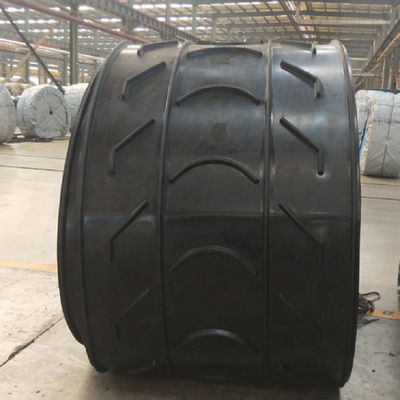 Largura da correia transportadora 300-800mm do preto do teste padrão de desenhos em espinha